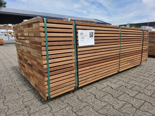 Ca. 70x Guyana Teak Planken Geschaafd, 25x145mm, lengte 215cm